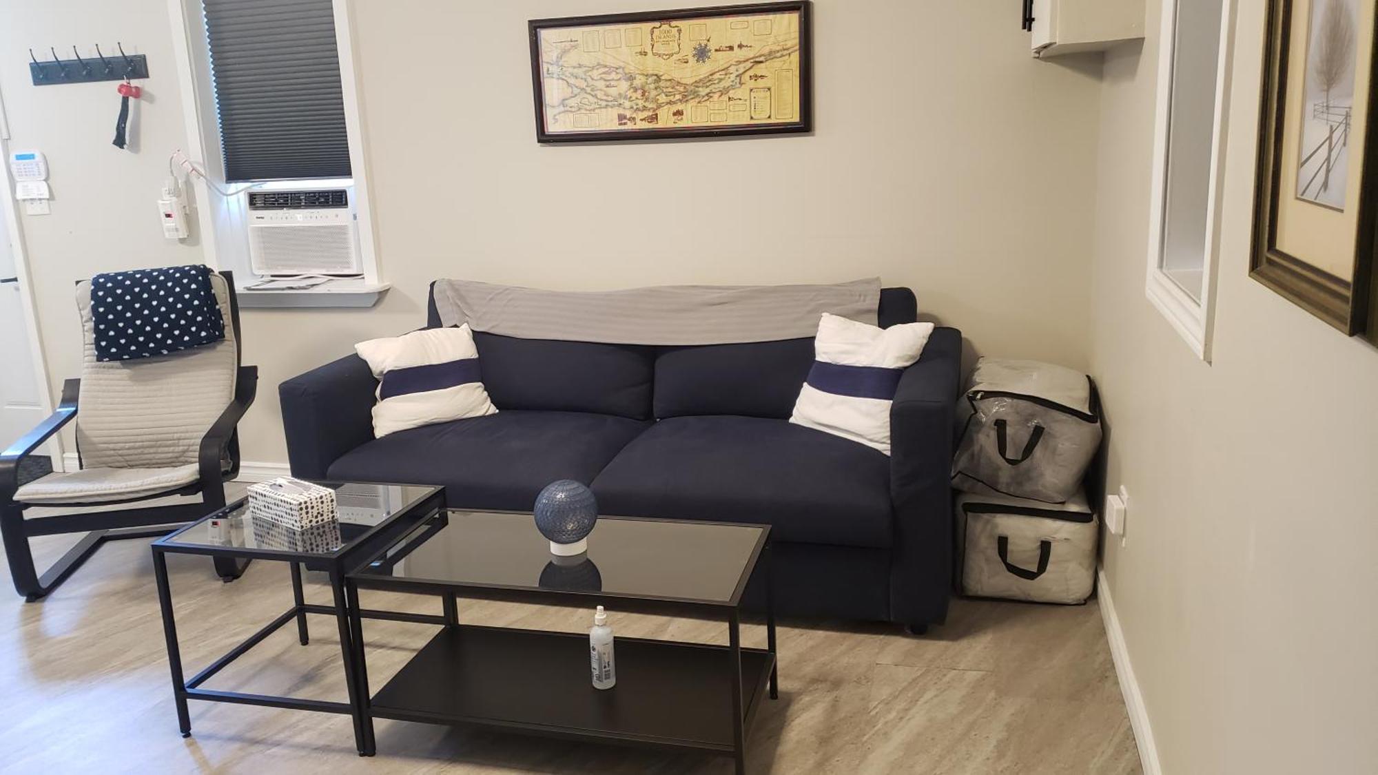 Cozy On A Quiet Street Minutes To Dt Apartment