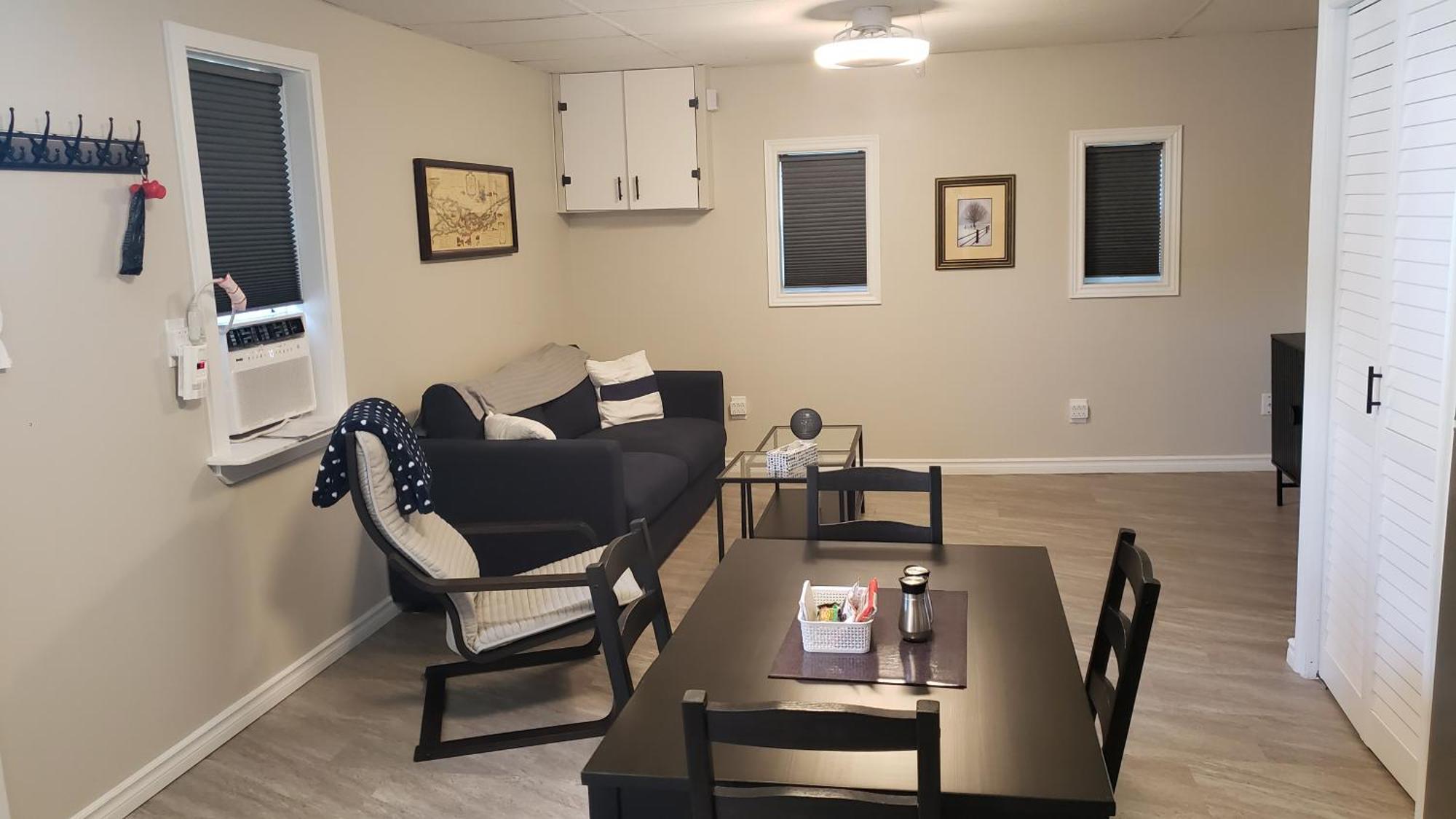 Apartment Cozy On A Quiet Street Minutes To Dt